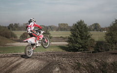 CRF250absprung.jpg