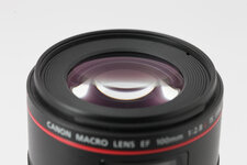 Canon EF 100mm f2.8L (2).JPG