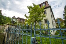 Schloss Seitlich Rechts (1 von 1).jpg