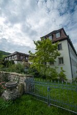 Schloss Front Seitlich Rechts (1 von 1).jpg