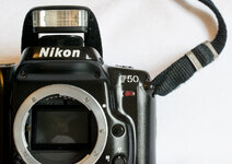 Nikon-F50-Blitz-K.jpg