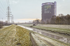 gasometer_2_hdr.jpg