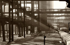 Kokerei-Zollverein-sepia-groß.jpg