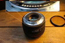 Objektiv - Sigma 30mm 1 1.4 - Contacts.jpg
