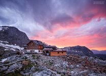 AUST9930-2.jpg AUST9930-2.jpg