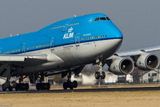 KLM-1.jpg
