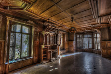 20150113-20150113-Château Lumière 103_4_5_tonemapped.JPG