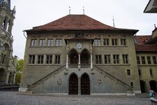 Rathaus-Pentax FA 24mm f8.jpg