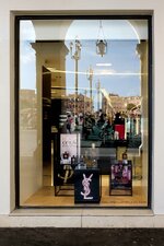 13MärzSchaufensterspiegelung Nizza.jpg