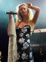 Joss_Stone_Forum_002.jpg