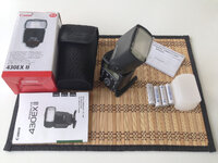 Speedlite_2.jpg