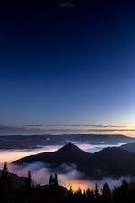 TRIFELS_IM_NEBEL_NACHT.jpg