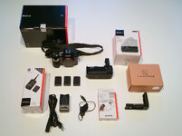 1200px-sony-a7r-package-01.jpg
