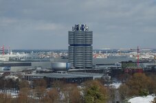 BMW Hochhaus 70mm.JPG