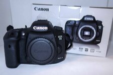 Canon_01.jpg