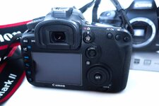 Canon_02.jpg