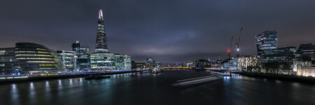 2017 London Panorama von Tower Bridge web.jpg