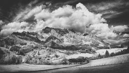 [Group 0]-DSC_4138_DSC_4159-22 images_processed2_retouch_2_flat_crop_FINAL_BW_dslr.jpg